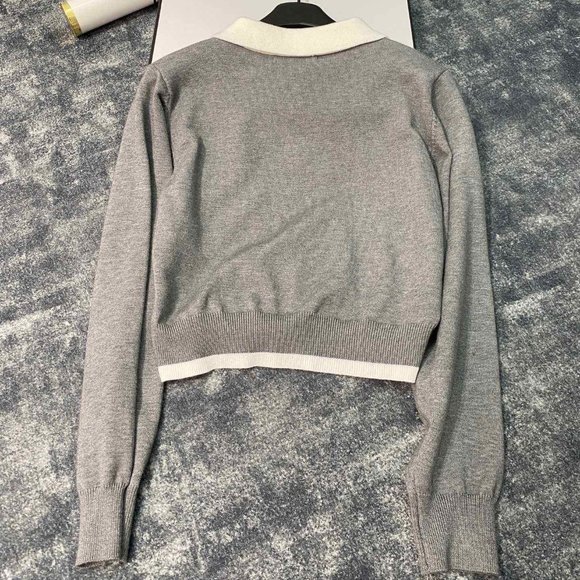 Gray V-neck knitted sweater - Picture 6 of 6